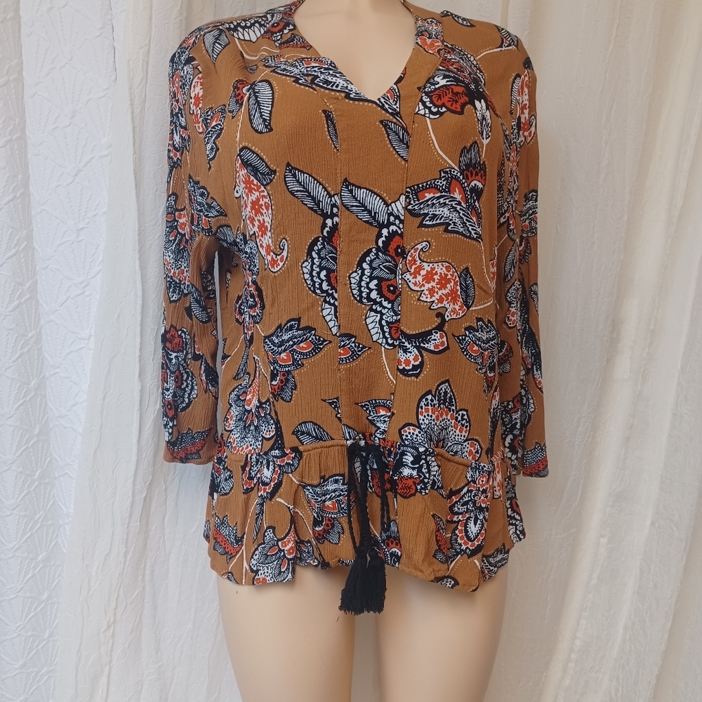 Cato  Women SZ XL Tan and Brown Tie Front Ruffled Blouse with Mandarin Collar